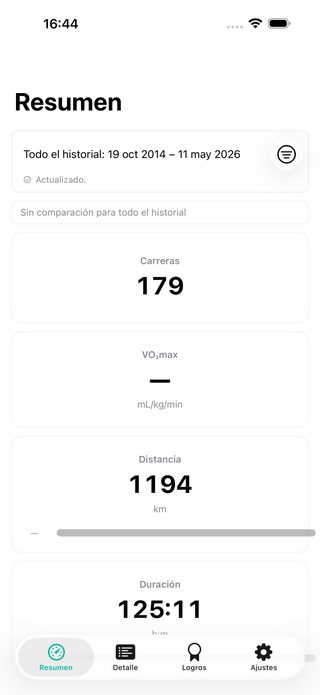 Pantalla de resumen de PaceLens con totales de carrera y contexto de entrenamiento desde la app Salud.
